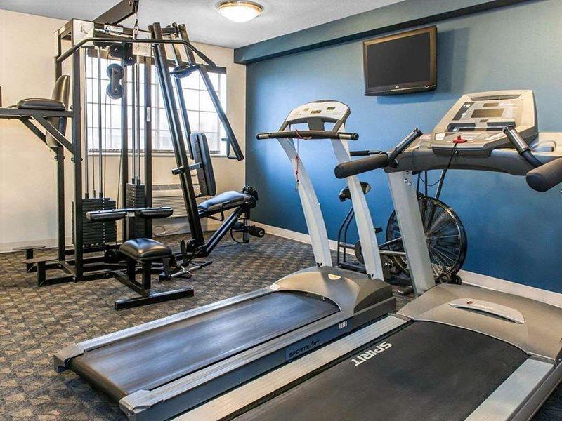 Comfort Inn & Suites Napoleon Bagian luar foto