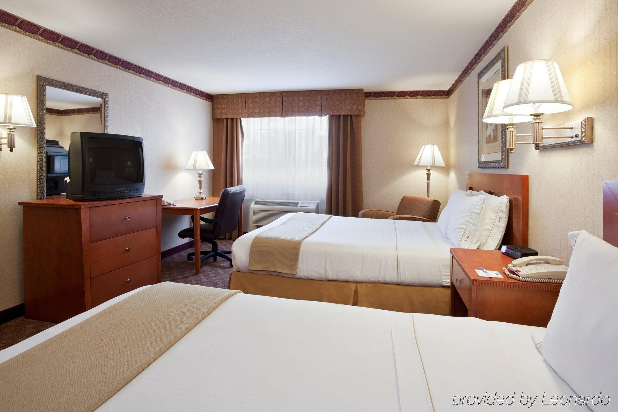 Comfort Inn & Suites Napoleon Ruang foto