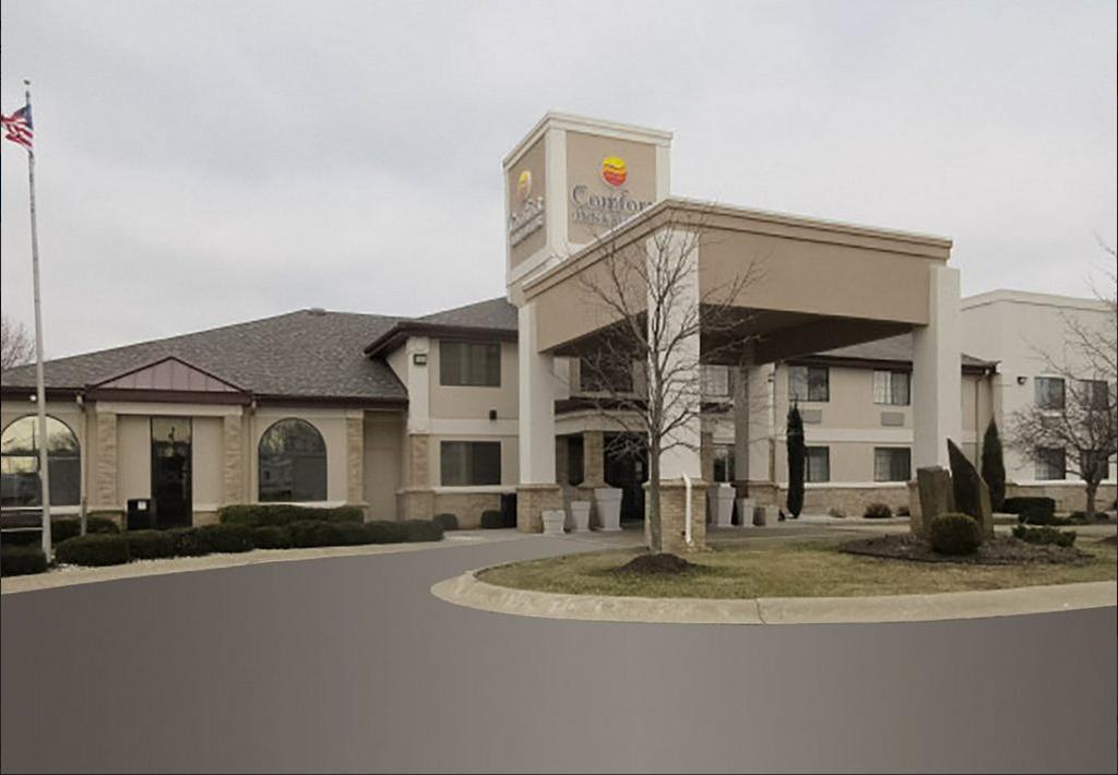 Comfort Inn & Suites Napoleon Bagian luar foto