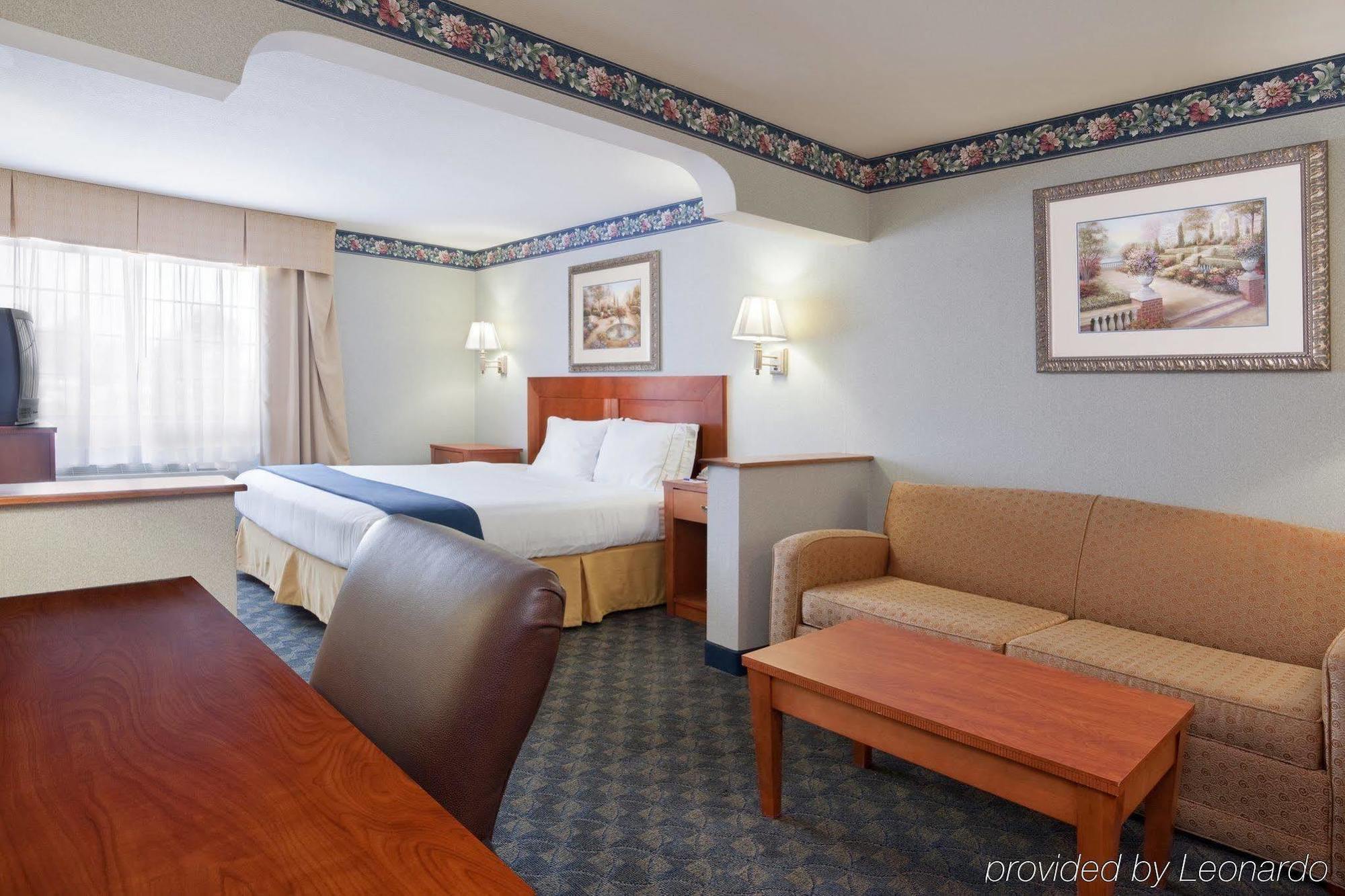 Comfort Inn & Suites Napoleon Ruang foto