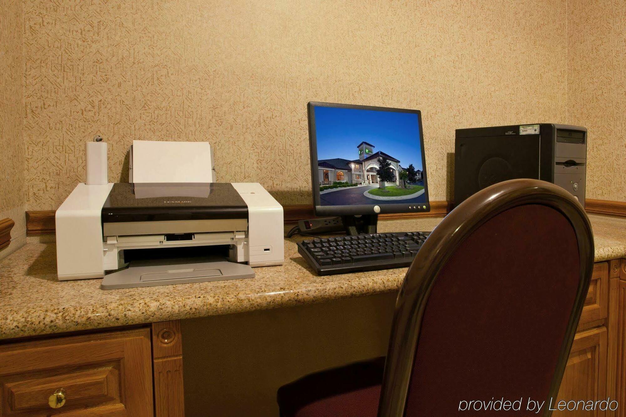 Comfort Inn & Suites Napoleon Fasilitas foto